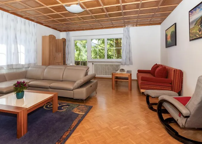 Huegelland アパート